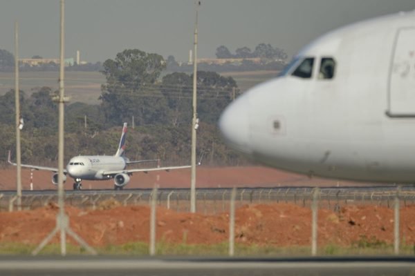 Após ameaça de bomba, voo da Latam de Brasília a São Paulo é adiado