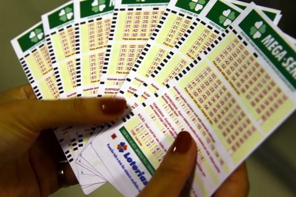 Aposta de Curitiba ganha prêmio de R$ 127 milhões da Mega-Sena
