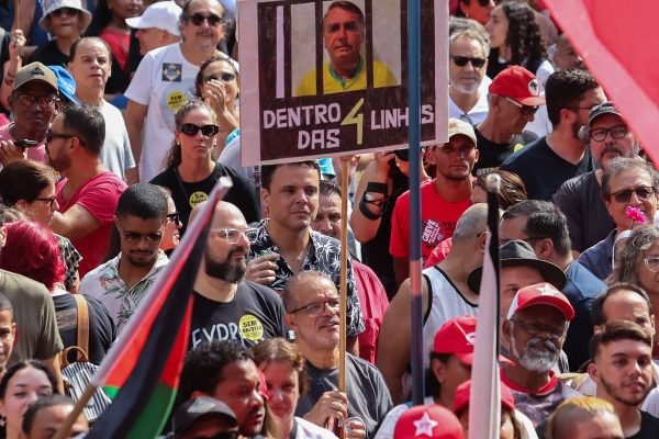 Atos contra anistia e a PEC da Blindagem ocorrem hoje em todo país