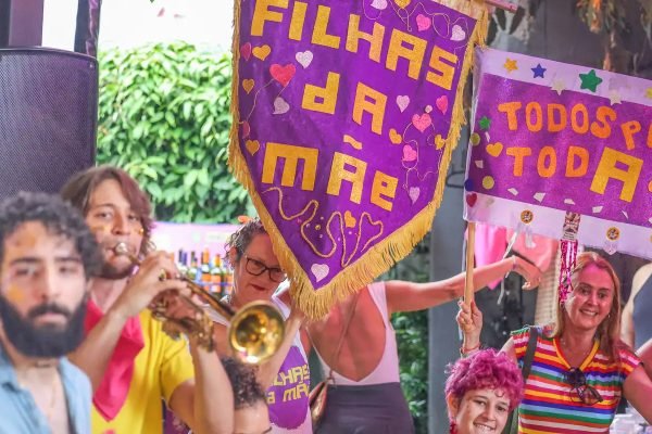Carnaval: coletivos no DF encontram na folia caminho para autocuidado