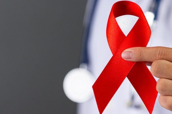 Defensoria busca reparação para pessoas com HIV expostas na Bahia