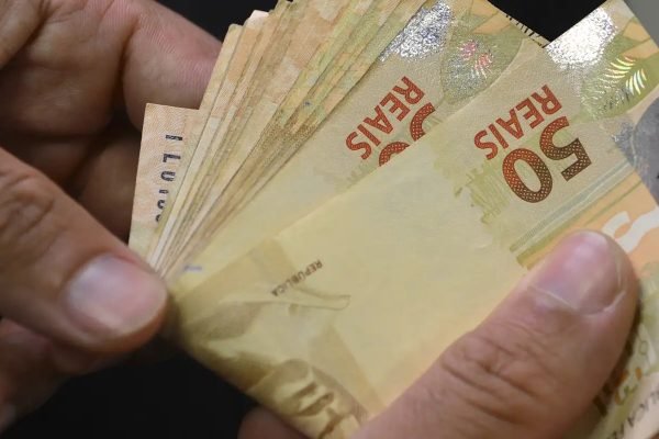 É falso que novo cadastro vai aumentar imposto de aluguel, diz governo