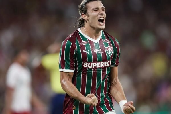 Fluminense supera Bangu e pega Vasco na semi do Campeonato Carioca