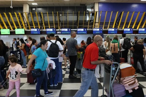 Governo federal anuncia investimentos de R$ 4,6 bilhões em aeroportos