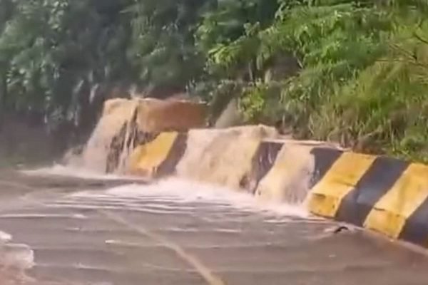 Litoral e região leste de SP têm alerta de perigo para chuvas intensas