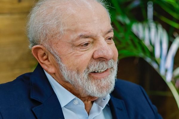 Lula assina MP que libera FGTS a entidades filantrópicas