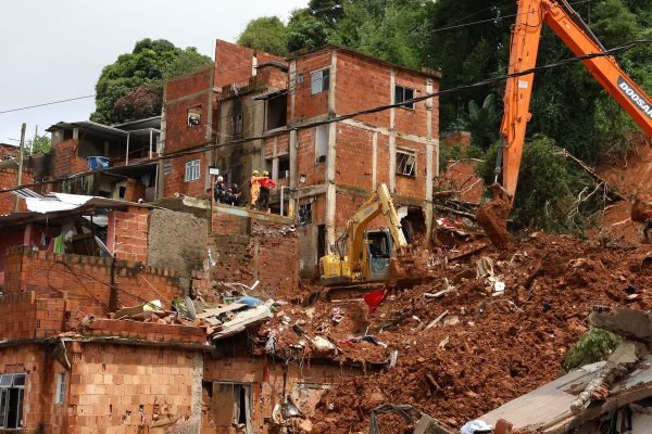 MG: Número de mortes sobe para 65; quatro pessoas seguem desaparecidas