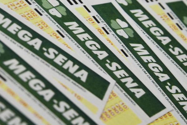 Mega-Sena acumula para R$ 45 milhões; confira os números sorteados