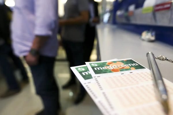 Mega-Sena acumula para R$ 50 milhões; confira os números sorteados