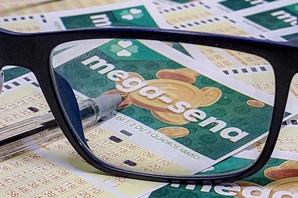 Mega-Sena acumula para R$ 52 milhões; veja os números sorteados