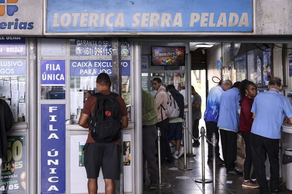 Mega-Sena sorteia prêmio de R$ 28 milhões neste domingo