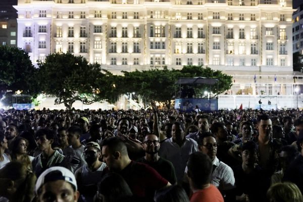 Mesmo com multidão, show de Shakira não registra ocorrência graves