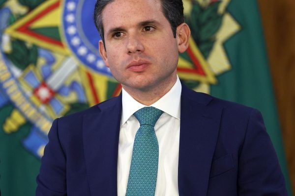 Motta afirma que Isenção do IR pode entrar em pauta na semana que vem
