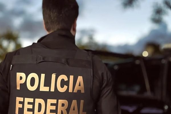 PF apreende 100 kg de droga que iriam para o Complexo do Alemão
