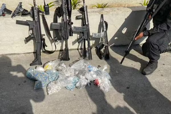 PM apreendeu 500 fuzis este ano em ações contra o crime organizado