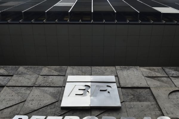 Petrobras abre mão de assumir controle da petroquímica Braskem