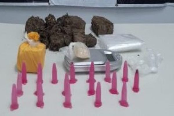 Policia-Civil-prende-suspeito-trafico-de-drogas-em-mandado-de-prisao-em-Amargosa-e1694607598397.jpg