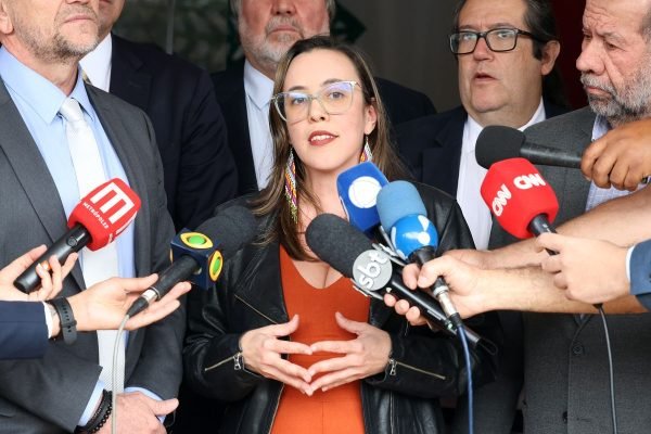 Presidenta do PSOL tem visto cancelado pelos Estados Unidos