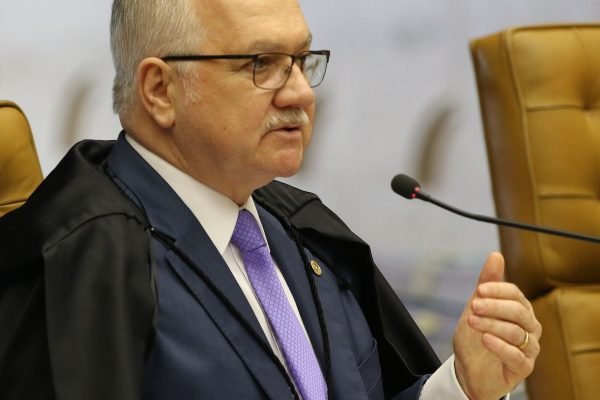 STF inicia cerimônia de posse de Fachin na presidência da Corte