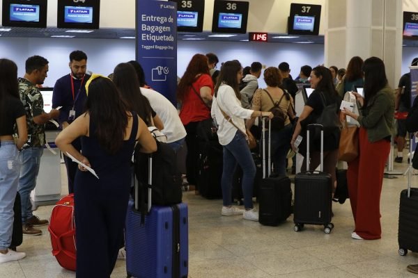 Santos Dumont opera normalmente, após 13 voos cancelados nesta sexta