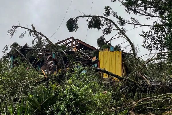 Tempestade, ventos fortes e granizo deixam Região Sul em alerta