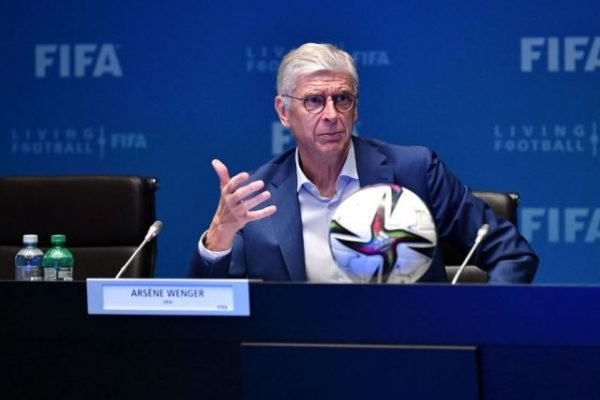 arsene_wenger_fifa_dirigente-e1634578085398.jpg