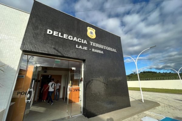 delegacia-laje.jpeg