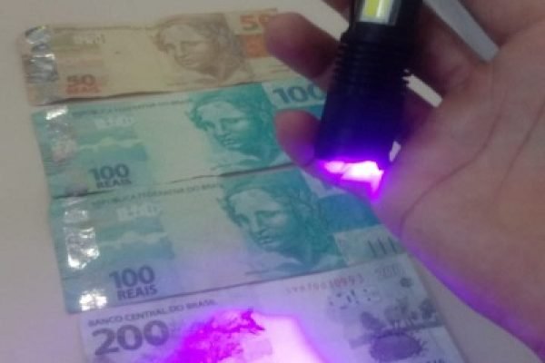 dinheiro-falso.jpg